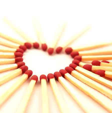 دانلود آهنگ آخی بنال ای دل که من غم دارم امشب علی رزاقی